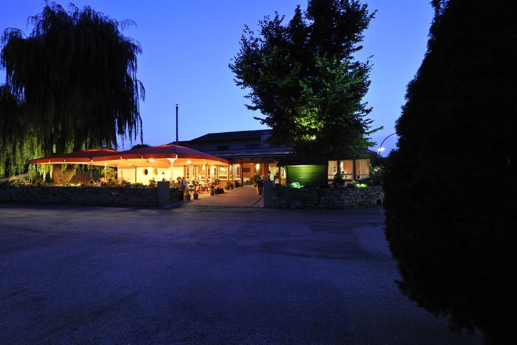 Hotel Dreimaedelhaus Espelkamp-Mittwald Exteriér fotografie